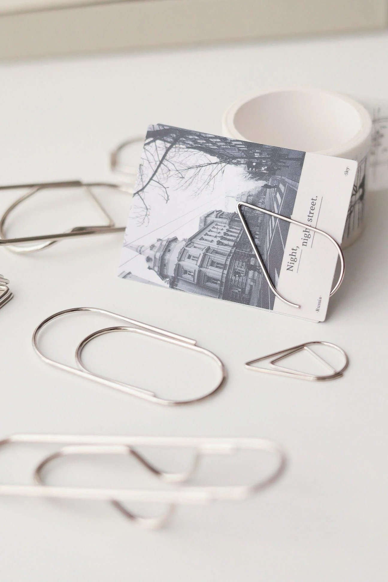 Paper Clip Metal Pen Holder - Image 4